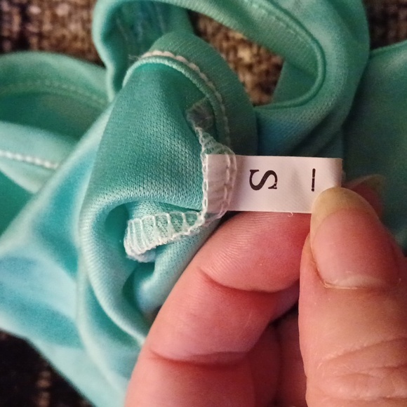 4/$40 New Green Dog Tank Top - Size Small - Picture 4 of 5